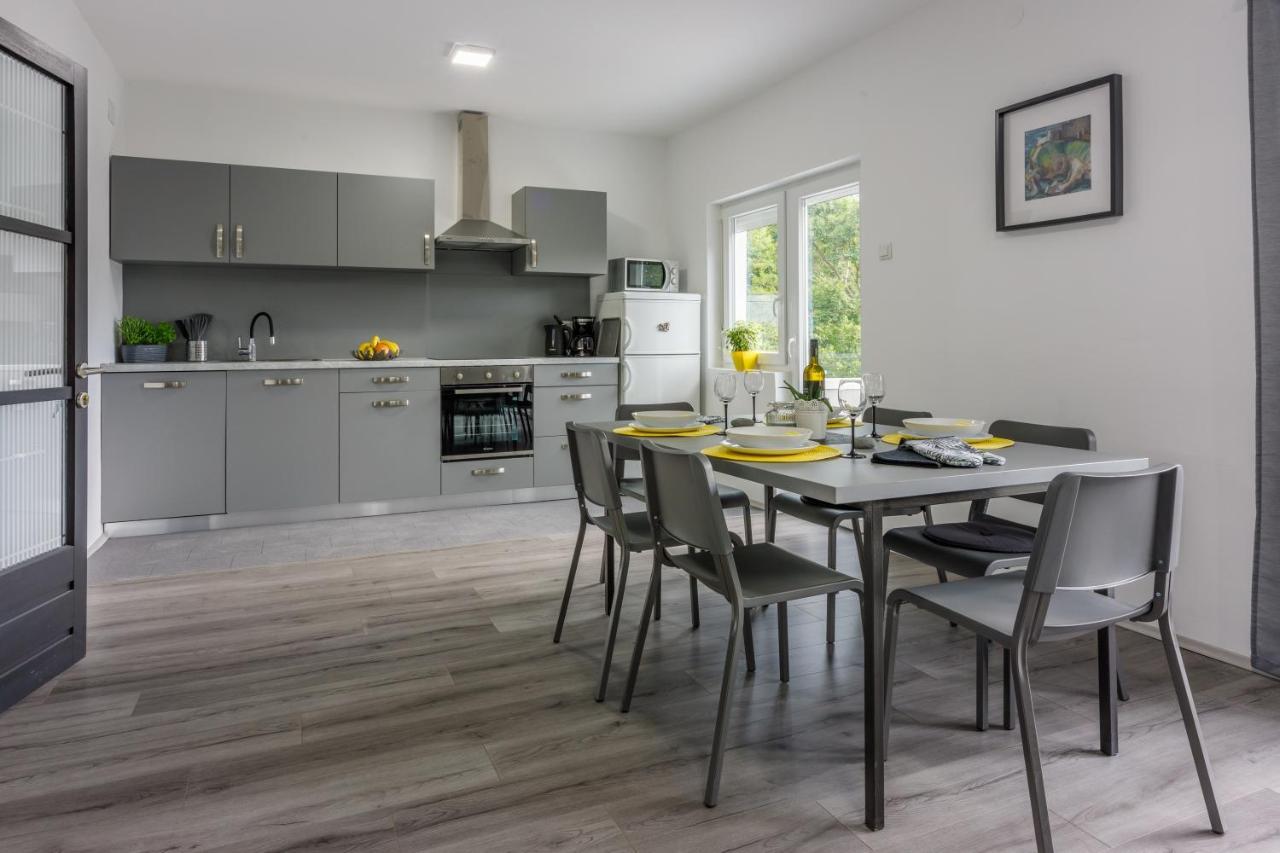 Holiday House Dino Bribir  Εξωτερικό φωτογραφία